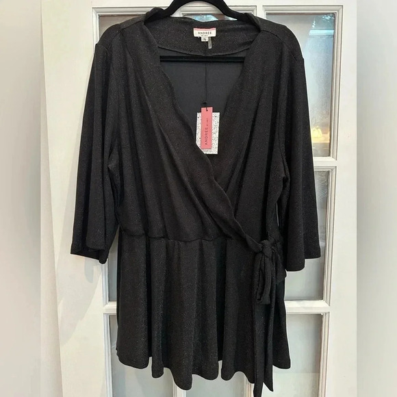 Andree by Unit Women's Metallic Black Wrap Front Stretch Top Plus Size 1X NWT - Picture 13 of 14
